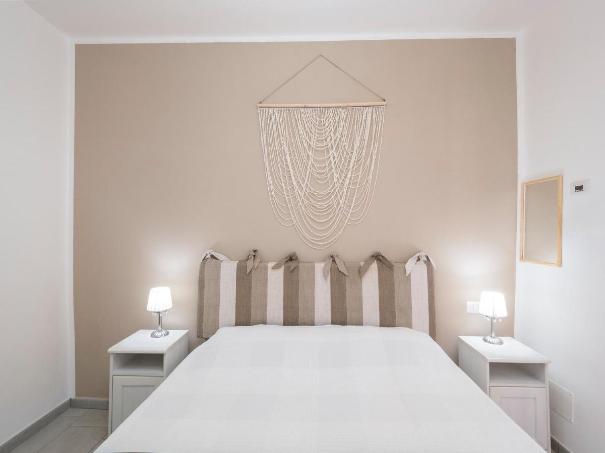 אנגוילרה סבציה Luminoso Appartamento Sul Lago - Lake Court מראה חיצוני תמונה