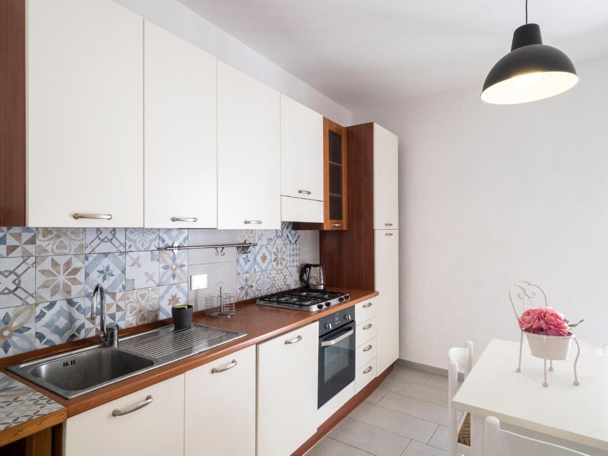 אנגוילרה סבציה Luminoso Appartamento Sul Lago - Lake Court מראה חיצוני תמונה